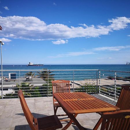 סאבונה Appartamento Deluxe Con Terrazza Sul Mare מראה חיצוני תמונה