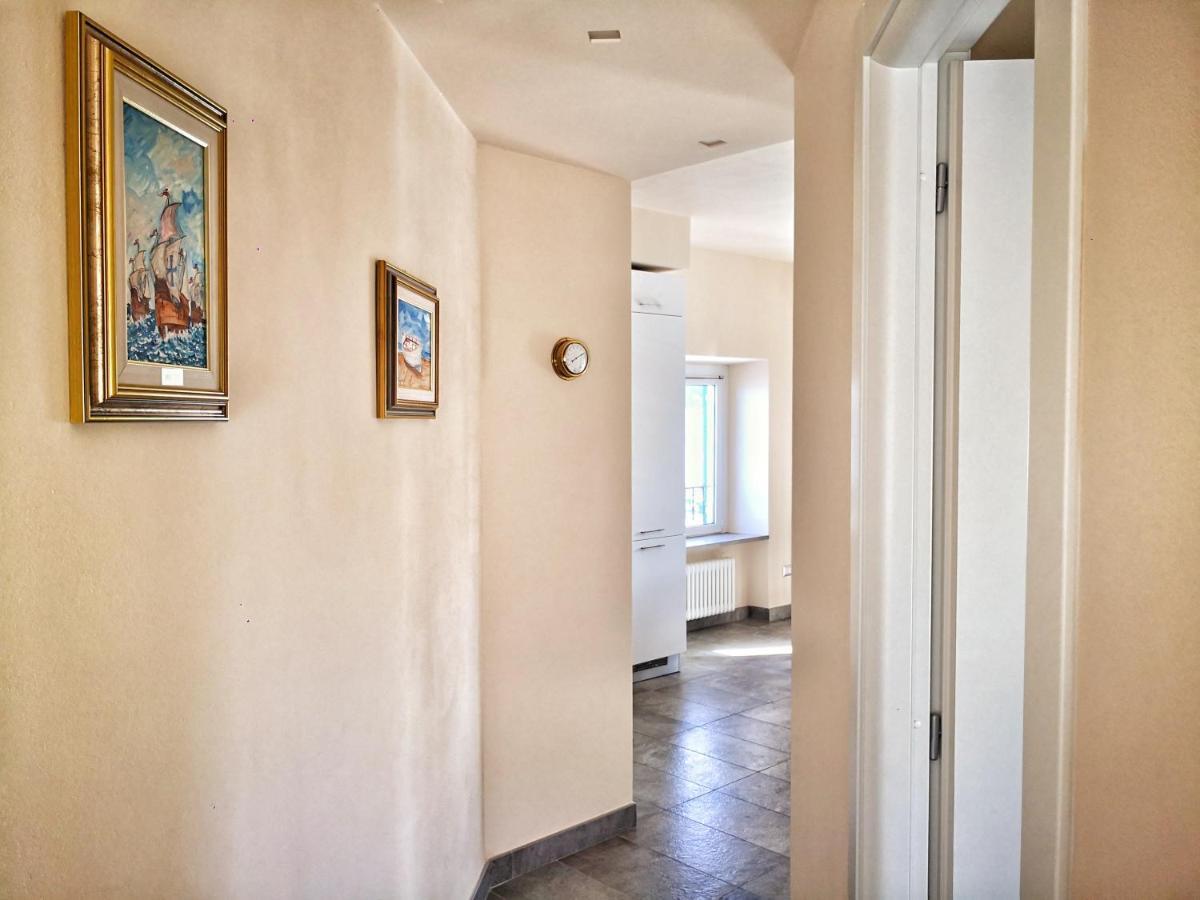 סאבונה Appartamento Deluxe Con Terrazza Sul Mare מראה חיצוני תמונה