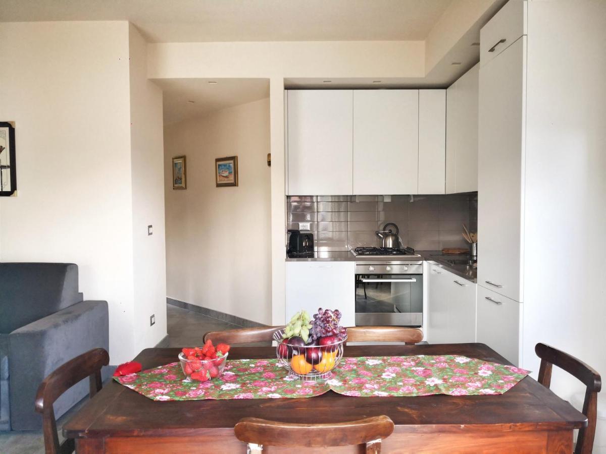 סאבונה Appartamento Deluxe Con Terrazza Sul Mare מראה חיצוני תמונה