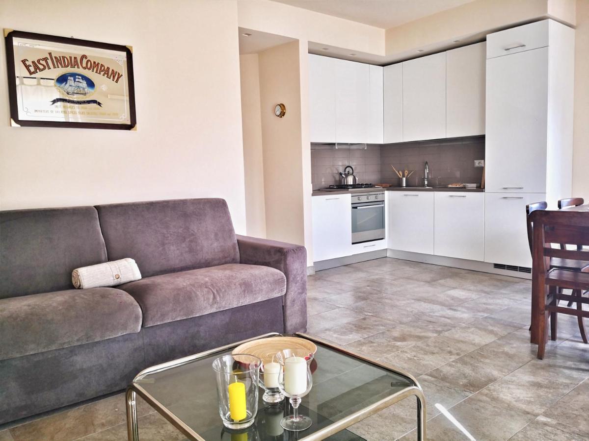סאבונה Appartamento Deluxe Con Terrazza Sul Mare מראה חיצוני תמונה