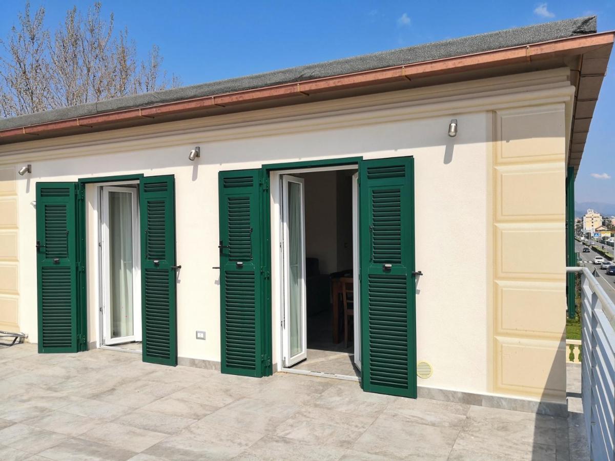 סאבונה Appartamento Deluxe Con Terrazza Sul Mare מראה חיצוני תמונה